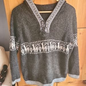 Peruvian Style Women's Wool Hooded Sweater Size Medium